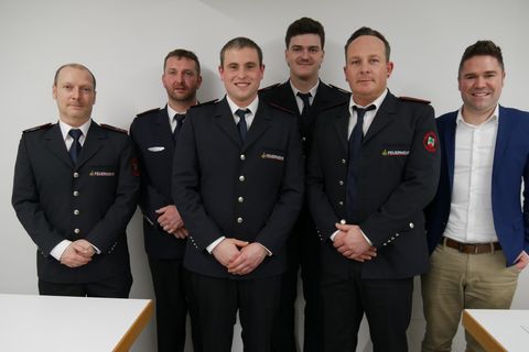 v.l.n.r. Frank Stauder, Peter Jäckle, Nils Krippents, Lukas Jäkle, Luis Pace, Bürgermeister Holger Mayer.