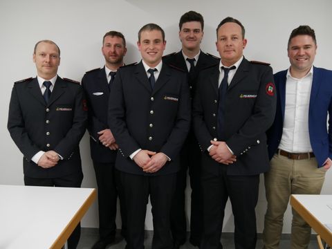 v.l.n.r. Frank Stauder, Peter Jäckle, Nils Krippents, Lukas Jäkle, Luis Pace, Bürgermeister Holger Mayer.