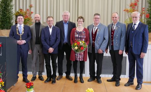 von links: Bürgermeister Holger Mayer, Walter Mayer, Stefan Jäckle, Peter Graf, Ulrike Maus, Andreas Jeck, Michael Albrecht, Egon Schmiederr