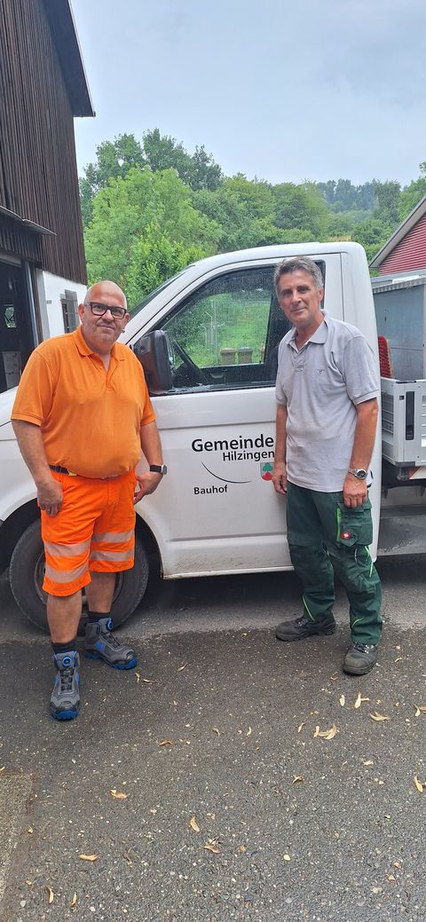 Tobias Denz und Hasir Muqa (von links) verstärken das Bauhof-Team