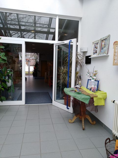Eingangstür Kindergarten Binningen