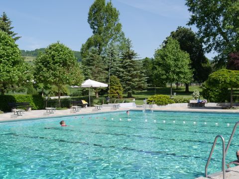 Großes Schwimmbecken im Hilzinger Freibad
